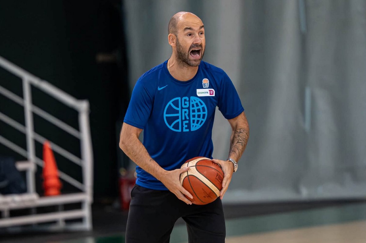 Δεκαπενταύγουστο στο γήπεδο η Εθνική, ανεβάζει στροφές εν όψει των τεσσάρων αγώνων της                                          Δεκαπενταύγουστο στο γήπεδο η Εθνική, ανεβάζει στροφές εν όψει των τεσσάρων αγώνων της