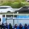 Απίστευτο περιστατικό στην Ουρουγουάη: Η μπάλα κατέληξε στον δρόμο και προκάλεσε τροχαίο