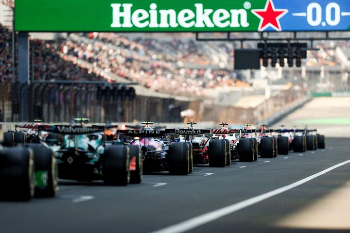 Η F1 μείωσε τη διάρκεια των αγώνων από το 2027 – Ποιοι είναι οι λόγοι και ποιες ακόμη αλλαγές ψηφίστηκαν