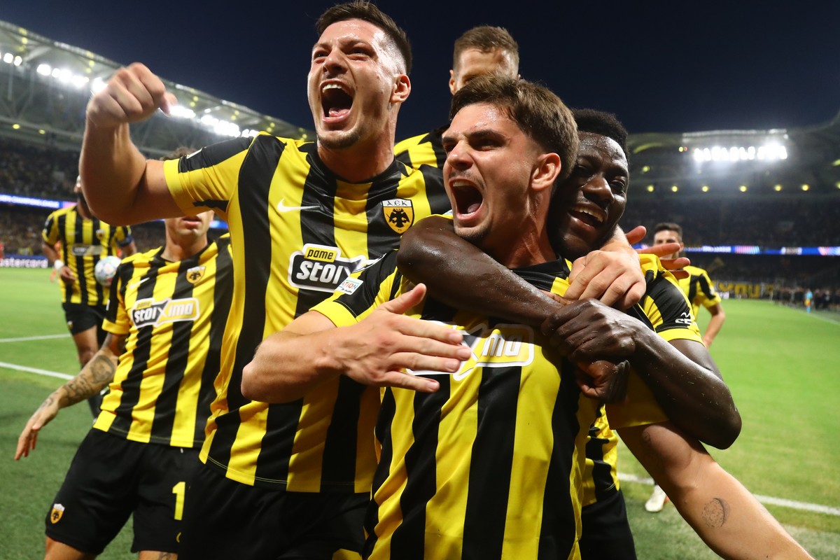 Η βαθμολογία της League Phase του Champions League μετά τη νίκη της ΑΕΚ επί της ΛΑΣΚ στην πρεμιέρα                                          Η βαθμολογία της League Phase του Champions League μετά τη νίκη της ΑΕΚ επί της ΛΑΣΚ στην πρεμιέρα