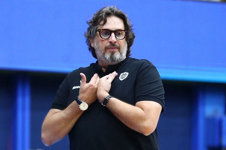 Η ερώτηση του Τρινκιέρι σε δημοσιογράφο: "Πώς είδες τη διαιτησία γιατί δεν εχω καθαρή εικόνα;"