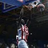 Stoiximan Super Cup: Τρομερά καρφώματα από τον Εντιάι – Έκανε poster τον Αλεξάντερ ο Σενεγαλέζος