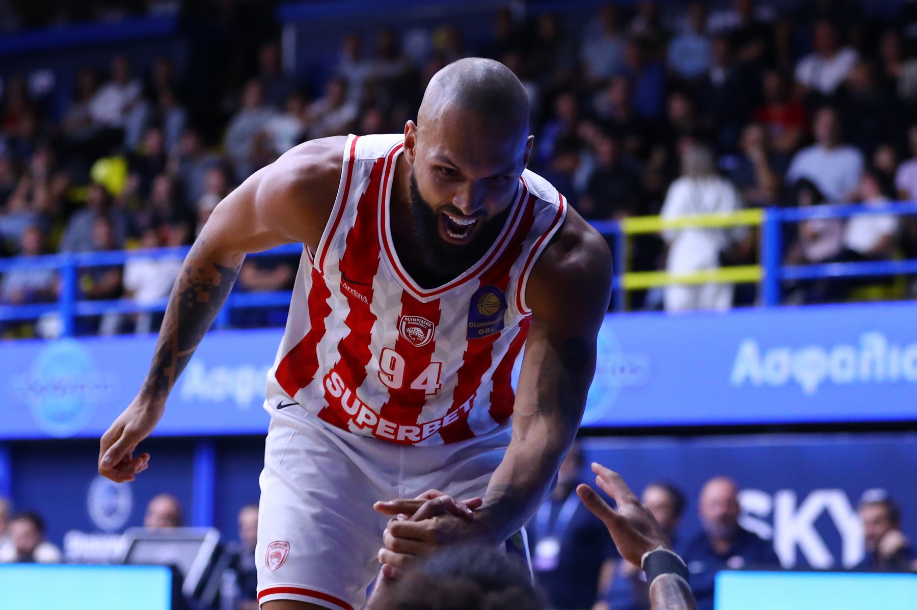 Πόσους τίτλους έφτασε ο Ολυμπιακός μετά την κατάκτηση του Stoiximan Super Cup                                          Πόσους τίτλους έφτασε ο Ολυμπιακός μετά την κατάκτηση του Stoiximan Super Cup