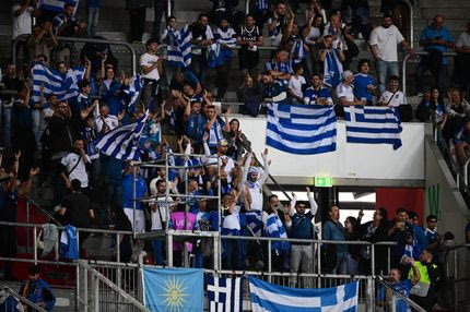 Γαλανόλευκη η WWK Arena για την αναμέτρηση της Εθνικής με τη Γερμανία