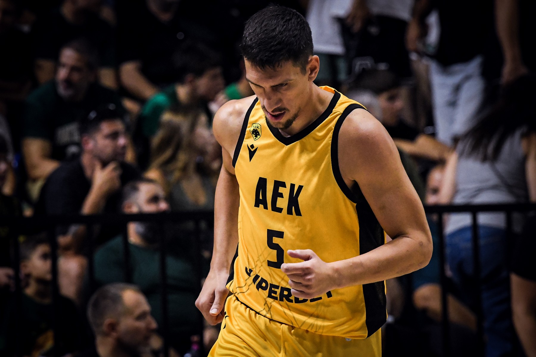 Live streaming η παρουσίαση της νέας φανέλας της ΑΕΚ με χορηγό τη Superbet                                          Live streaming η παρουσίαση της νέας φανέλας της ΑΕΚ με χορηγό τη Superbet