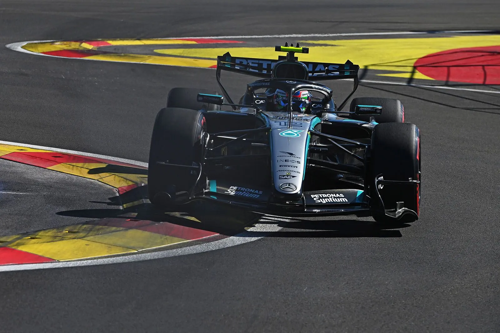 Formula 1: Τα άστρα του τίτλου ευθυγραμμίζονται για τον Αντονέλι: Νέα νίκη του Ιταλού, ατύχησαν οι Νόρις, Ράσελ, Χάμιλτον στη Μαδρίτη