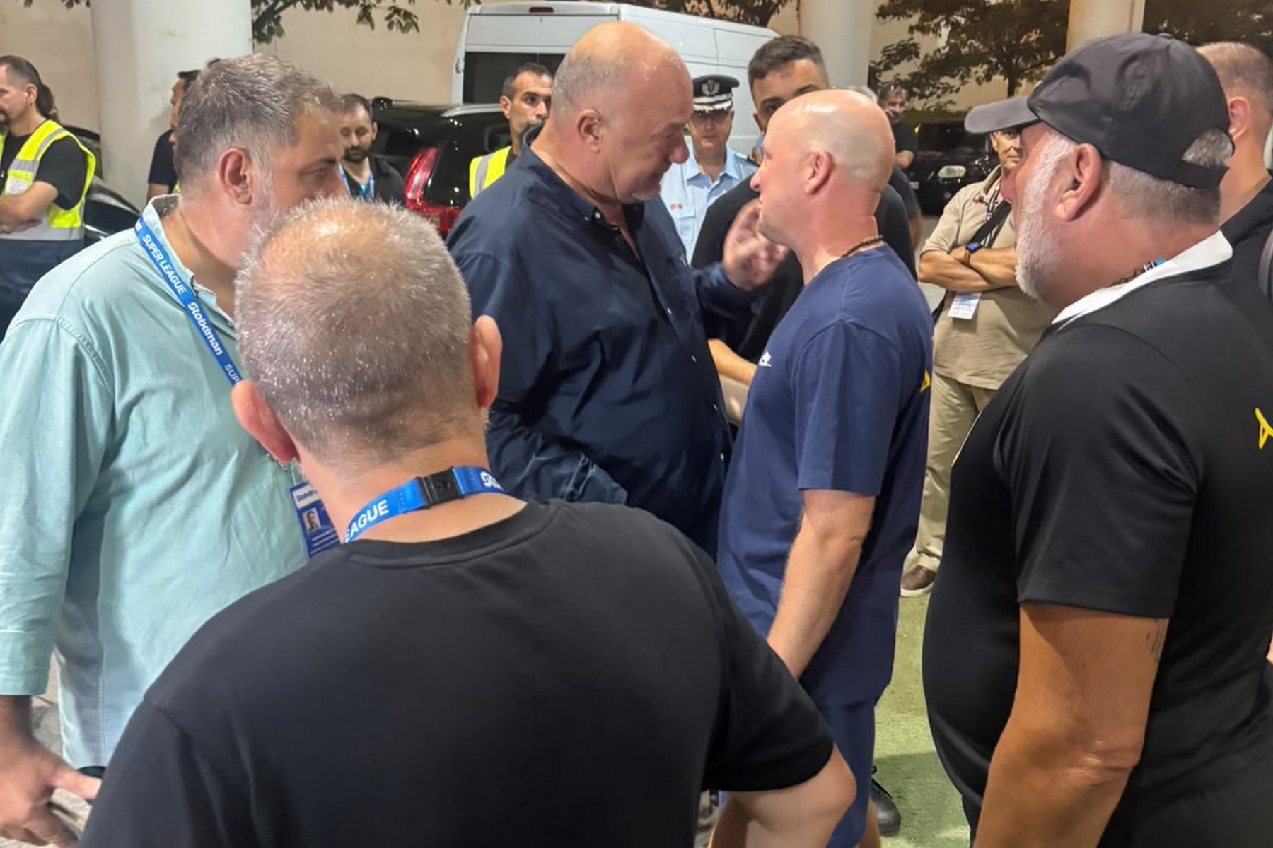 Τσατάλης για το πέναλτι στον Γιόβιτς:  "Ο κύριος Μπέος, αναληθώς, έβαλε στο στόμα του Νίκολιτς λόγια που δεν είπε ποτέ"                                          Τσατάλης για το πέναλτι στον Γιόβιτς:  "Ο κύριος Μπέος, αναληθώς, έβαλε στο στόμα του Νίκολιτς λόγια που δεν είπε ποτέ"