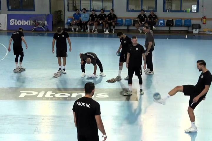 Αναβλήθηκε ο αγώνας ΠΑΟΚ – Ιωνικός επειδή κολλούσε το γήπεδο