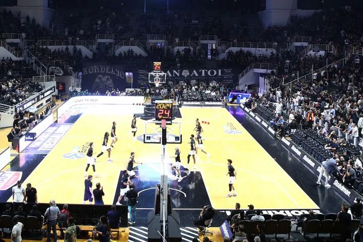 ΠΑΟΚ, EuroCup: Η είσοδος της ομάδας στο παρκέ, αποθέωση από τον κόσμο