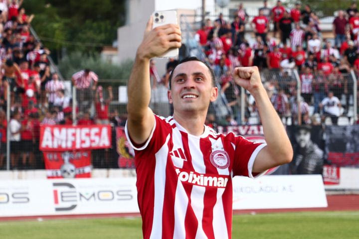 Ολυμπιακός: Η πανηγυρική selfie του Σάλιακα έπειτα από το νικητήριο γκολ του στη Λιβαδειά
