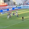 Πρώτη καλή στιγμή για τον Ολυμπιακό: Κόρνερ του Τσικίνιο, κεφαλιά ο Ζότα Σίλβα, απέκρουσε ο Σιαμπάνης