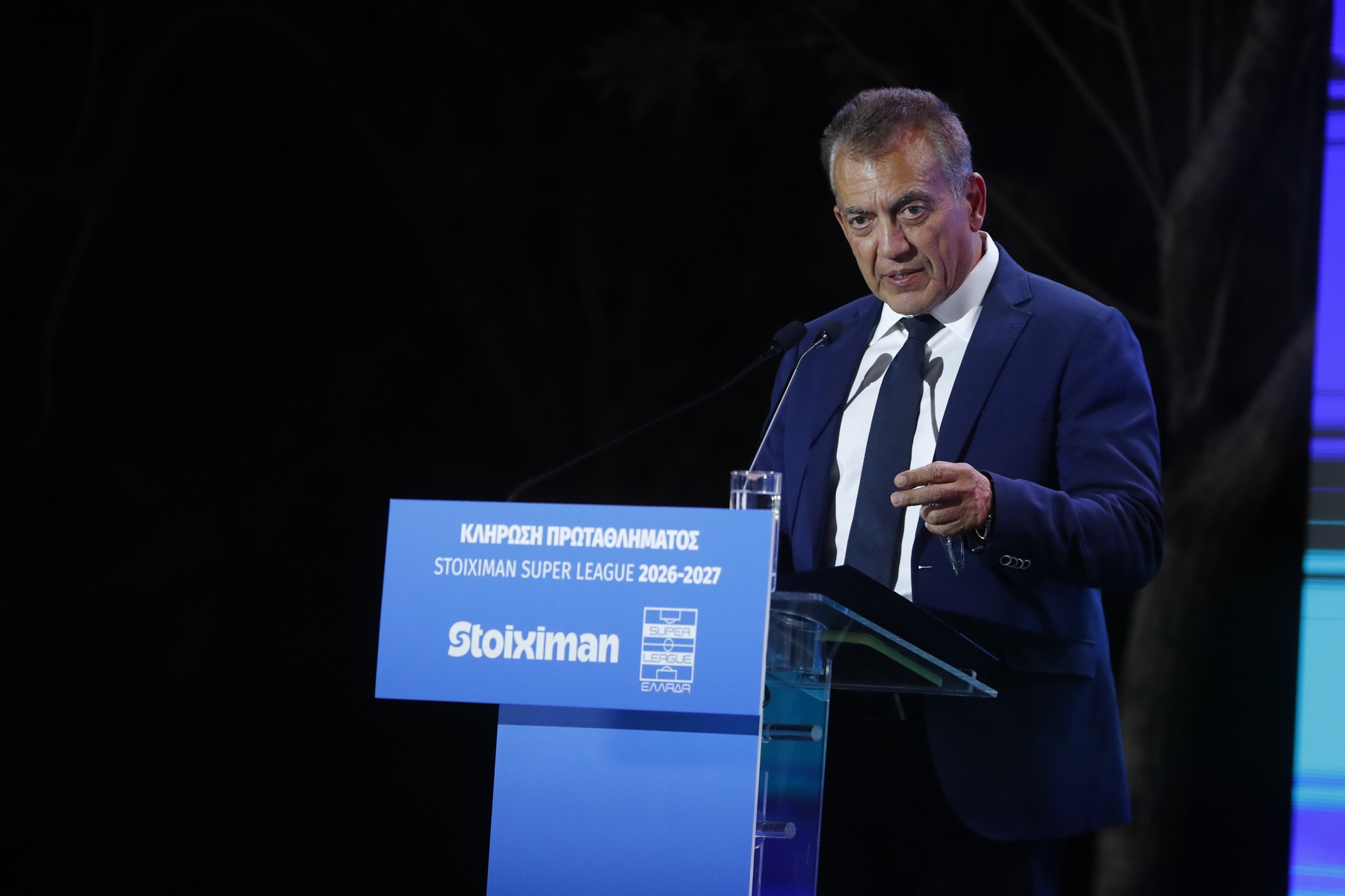 Άρης κατά Βρούτση: ¨Οι "φυτευτοί" σας στη ΔΕΑΒ... πάταξαν τη βία"                                          Άρης κατά Βρούτση: ¨Οι "φυτευτοί" σας στη ΔΕΑΒ... πάταξαν τη βία"