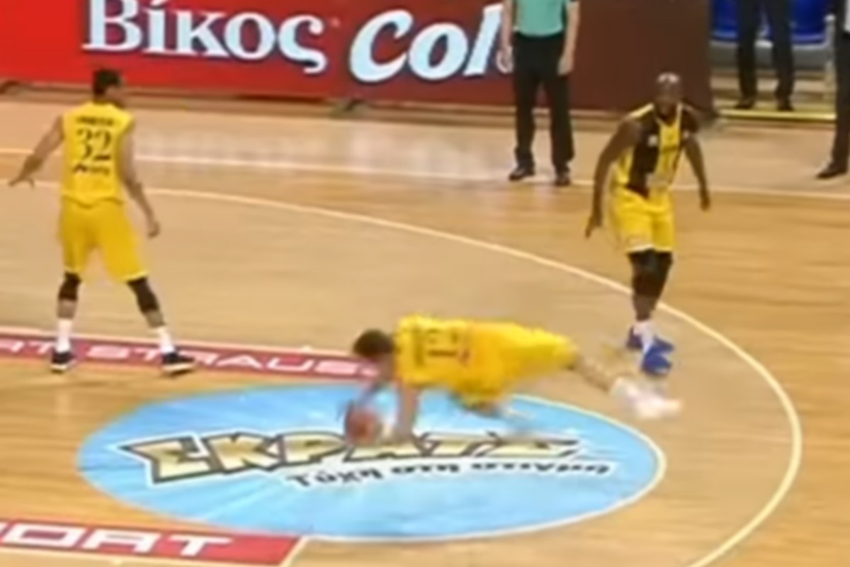 Το BCL έβαλε Γιόβιτς και Λαρεντζάκη στο ίδιο VIDEO                                          Το BCL έβαλε Γιόβιτς και Λαρεντζάκη στο ίδιο VIDEO