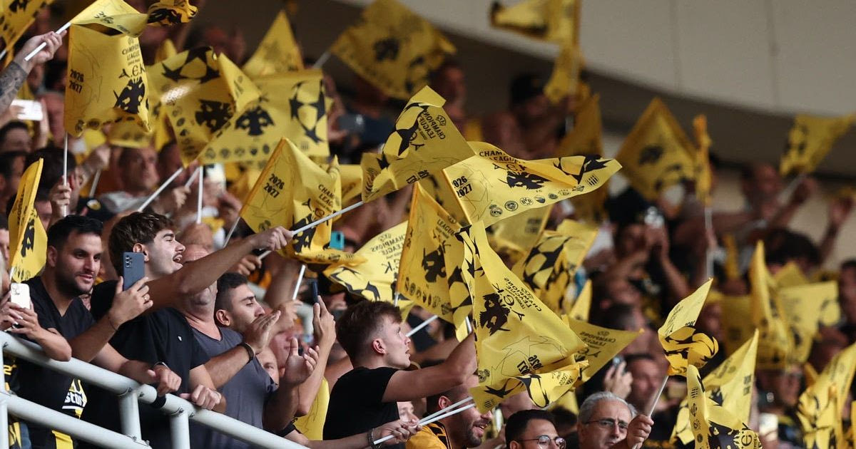 ΑΕΚ: Απίστευτες εικόνες στην Allwyn Arena με 30.000 κιτρινόμαυρες σημαίες σε όλο το γήπεδο