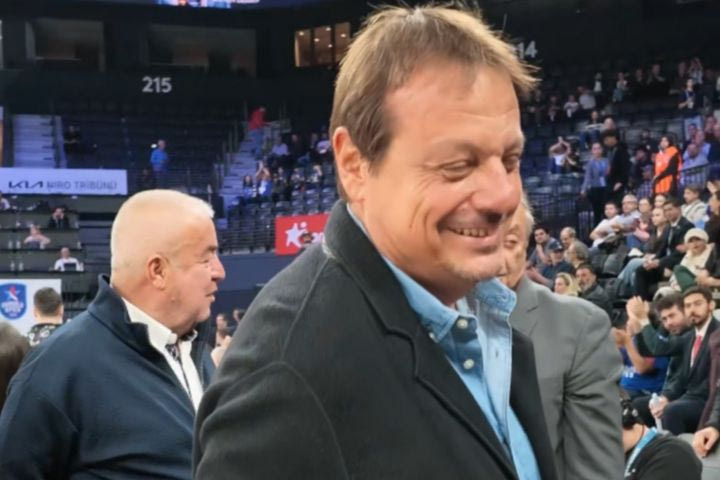 EuroLeague: Παρακολούθησε από κοντά τον αγώνα της Εφές με τη Ρεάλ Μαδρίτης ο Εργκίν Αταμάν