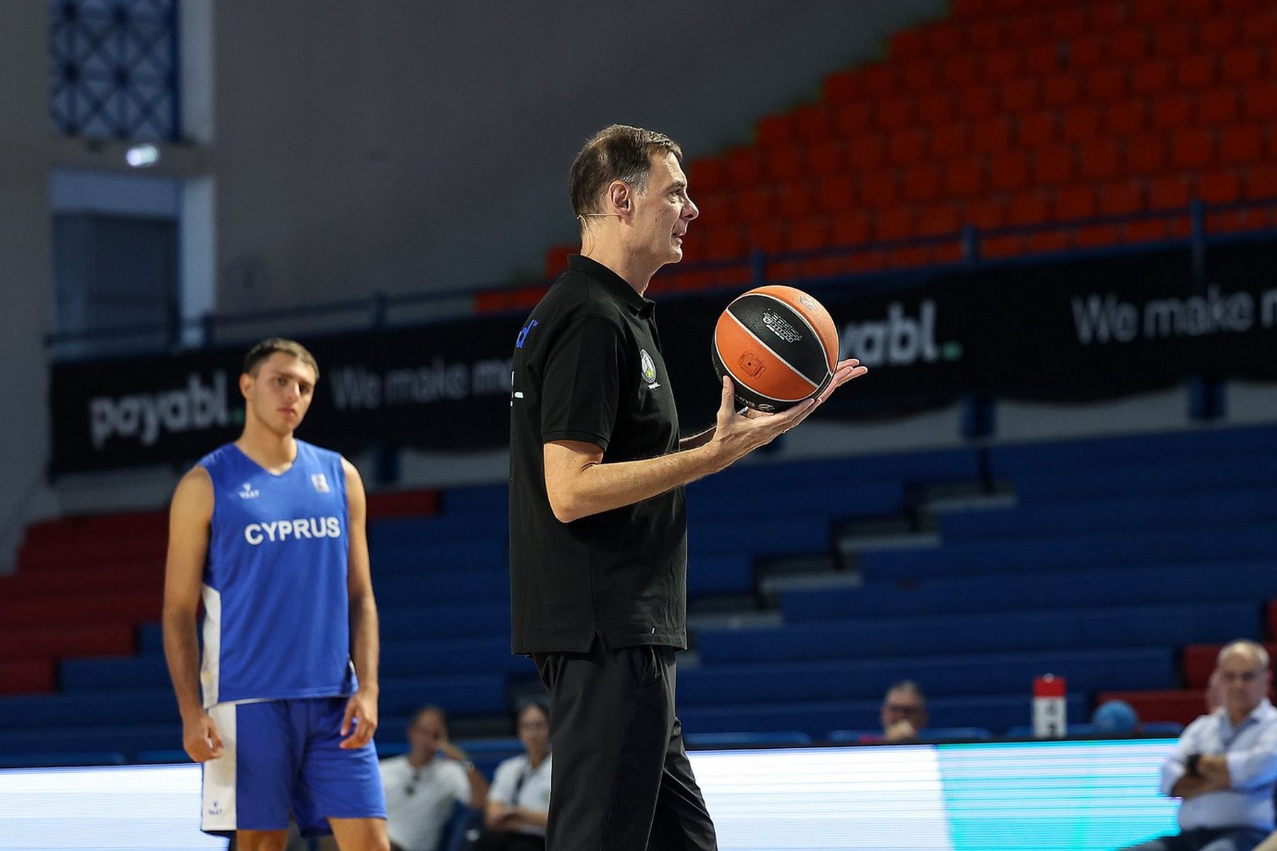 Διακόσιοι προπονητές παρακολούθησαν τους Μπαρτζώκα, Σπανούλη και Κάτας στην Κύπρο                                          Διακόσιοι προπονητές παρακολούθησαν τους Μπαρτζώκα, Σπανούλη και Κάτας στην Κύπρο