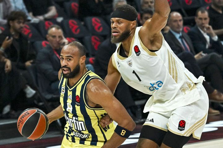 Φενέρμπαχτσε – Ντουμπάι 85-77: Η ομάδα του Γιασικεβίτσιους με εξαιρετικό Χόρτον-Τάκερ νίκησε στον μικρό τελικό του EuroLeague Super Cup