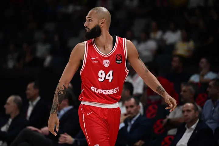 Ολυμπιακός – Φενέρμπαχτσε 92-90: Μέταλλο τεράστιας ομάδας, έτοιμος για τον πρώτο τίτλο της σεζόν