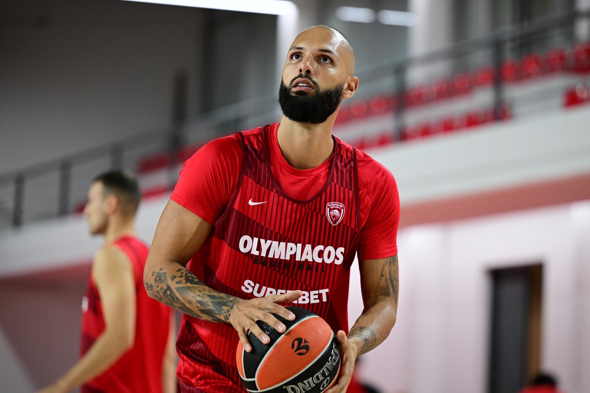 Φουρνιέ: “Στην Ευρώπη ο μισθός θεωρείται κάτι πιο ιδιωτικό”                                          Φουρνιέ: “Στην Ευρώπη ο μισθός θεωρείται κάτι πιο ιδιωτικό”