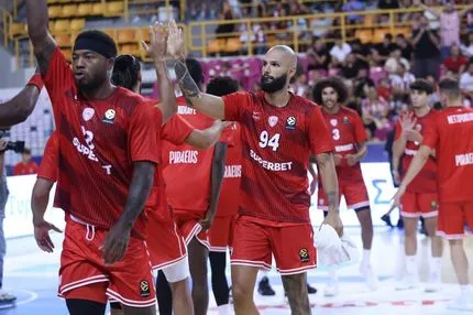 Ο Φουρνιέ αγωνίστηκε σαν αρχηγός στο φιλικό απέναντι στη Φενέρμπαχτσε για πρώτη φορά