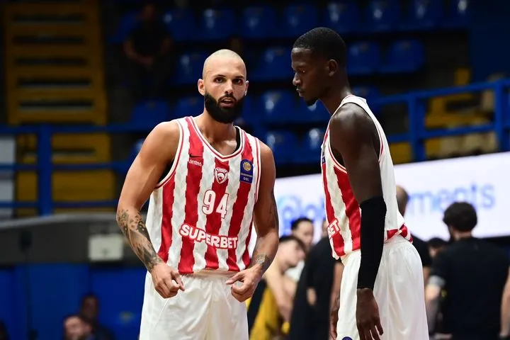 Τα highlights από τη νίκη του Ολυμπιακού επί της ΑΕΚ και την πρόκριση στον τελικό του Stoiximan Super Cup