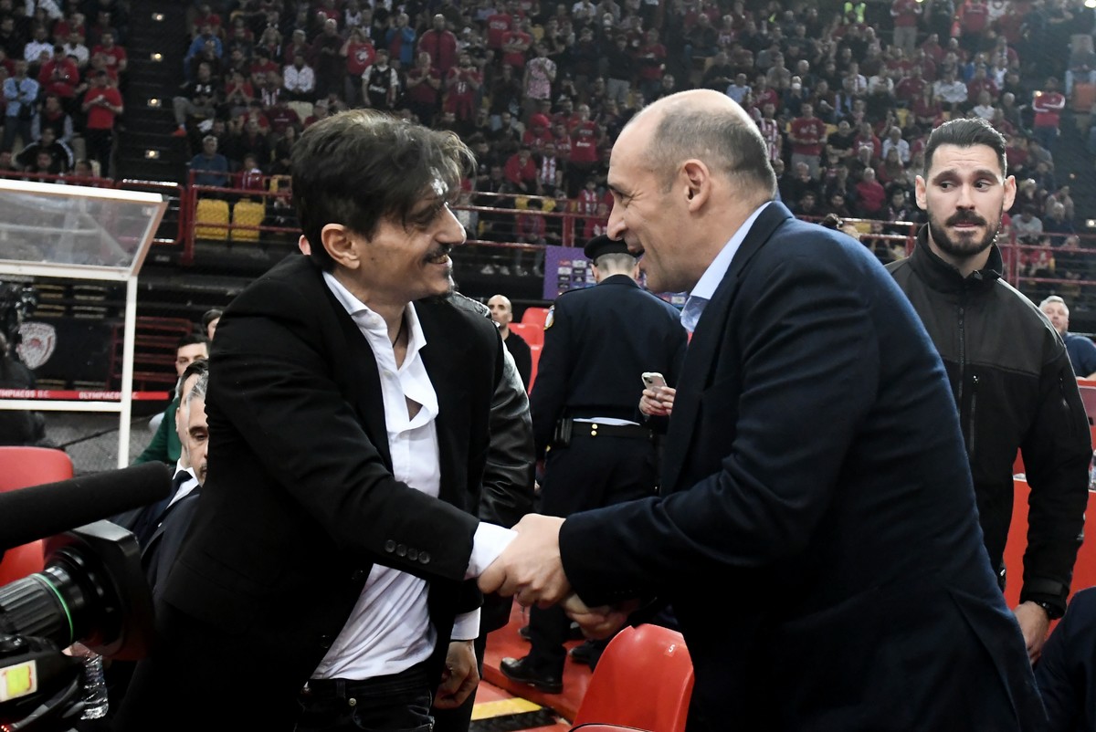 Η EuroLeague συνεδριάζει στις 5 Οκτωβρίου στην Λίμνη Κόμο με πιθανή παρουσία Αγγελόπουλων – Γιαννακόπουλου: Τι θα συζητηθεί                                          Η EuroLeague συνεδριάζει στις 5 Οκτωβρίου στην Λίμνη Κόμο με πιθανή παρουσία Αγγελόπουλων – Γιαννακόπουλου: Τι θα συζητηθεί