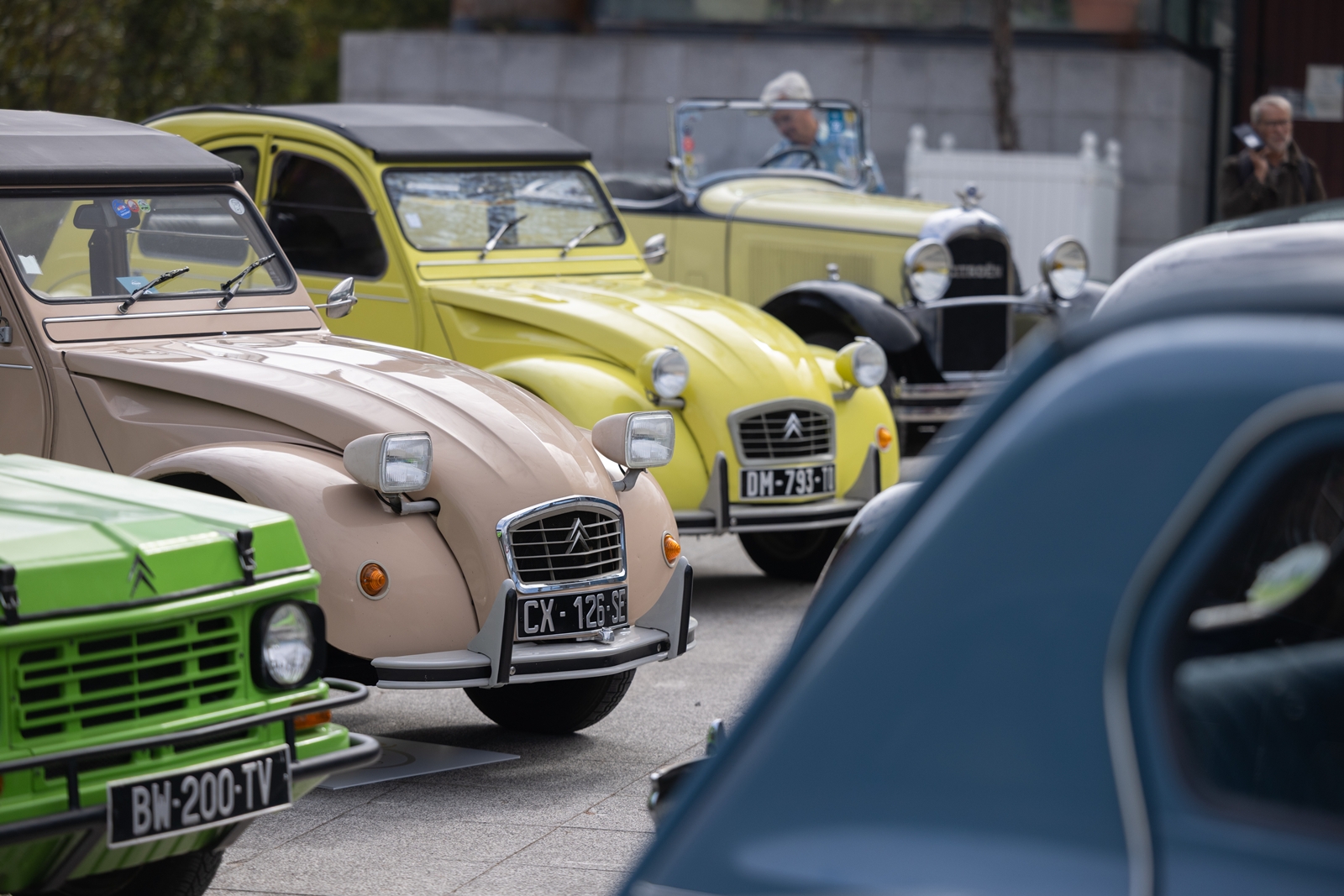 Με φόντο τον Πύργο του Άιφελ, η Citroen στο Παρίσι τίμησε την ιδιαίτερα ενδιαφέρουσα και πλούσια ιστορία της                                          Με φόντο τον Πύργο του Άιφελ, η Citroen στο Παρίσι τίμησε την ιδιαίτερα ενδιαφέρουσα και πλούσια ιστορία της