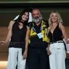 ΑΕΚ – Άρης: Ο Μάριος Ηλιόπουλος υποδέχθηκε Ντρισμπιώτη και Πλατανιώτη στην Allwyn Arena