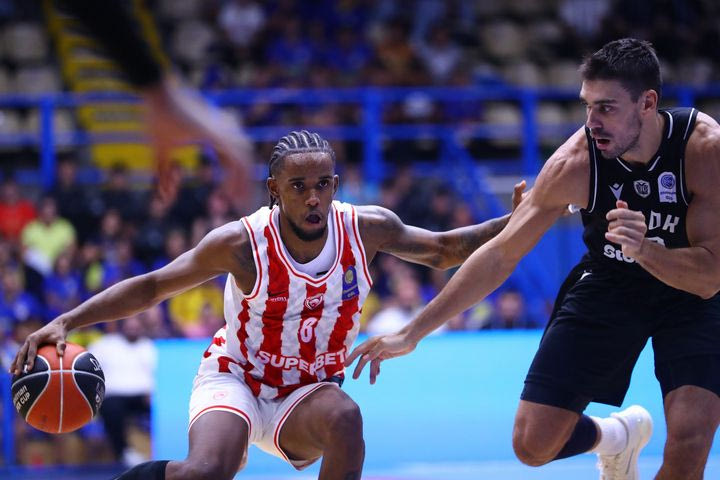 Το χορευτικό άδειασμα του Μοντέρο στον Περσίδη για το step back τρίποντο