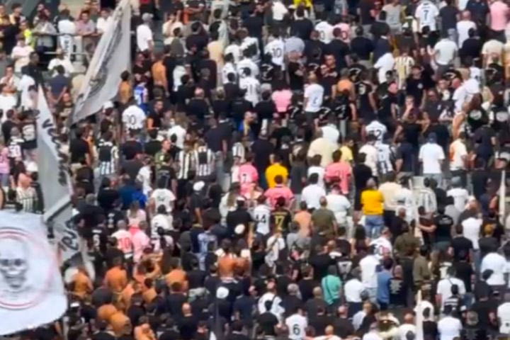 Άσχημη εικόνα στο Γιουβέντους - Αταλάντα: Οπαδοί της βέκια σινιόρα δεν τήρησαν την ενός λεπτού σιγή στη μνήμη του Ματσόλα