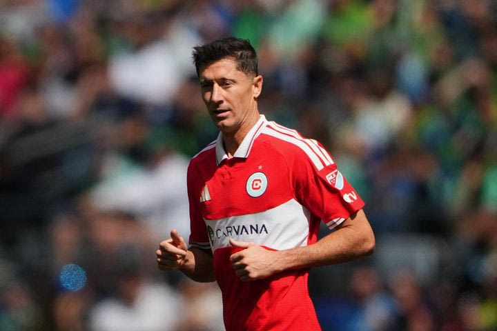 MLS: Ο Λεβαντόφσκι άδειασε τον Ντε Πολ μετά από τραμπουκισμό του Αργεντίνου στον Πολωνό επιθετικό