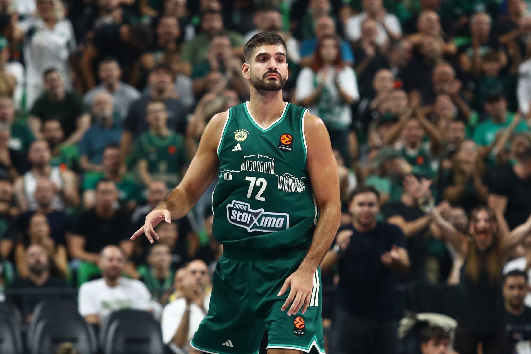 "Λευτέρη, θα είσαι το τριάρι μου"                                          "Λευτέρη, θα είσαι το τριάρι μου"