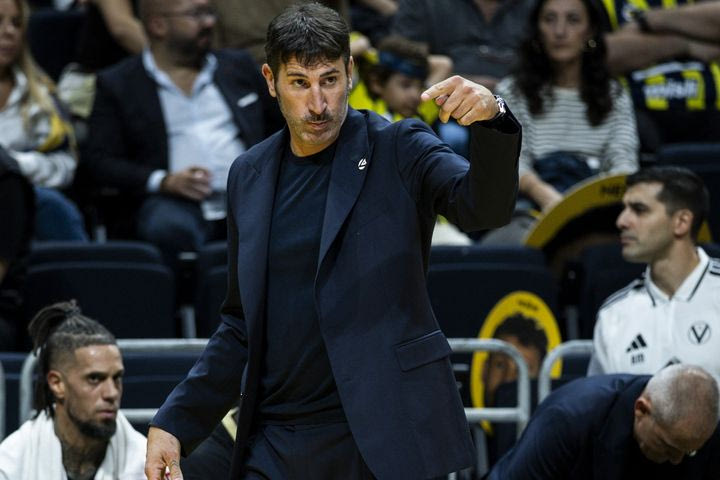 Μουμπρού: “Ο Ολυμπιακός προέρχεται από ένα παιχνίδι που κρίθηκε στο τέλος, αυτός νίκησε, εμείς όχι”