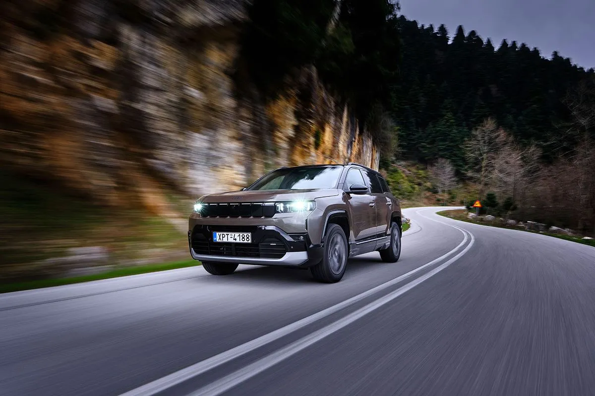 Jeep Compass: Οι νέες ηλεκτρικές εκδόσεις, από τη βασική μέχρι την τετρακίνητη 4xe -Δείτε τις τιμές