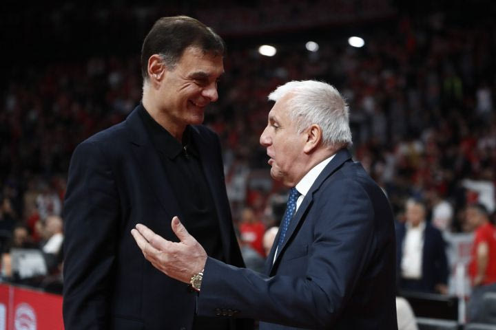 Ομπράντοβιτς: “Οι προπονητές πρέπει να δίνουμε το παράδειγμα σε όλους”