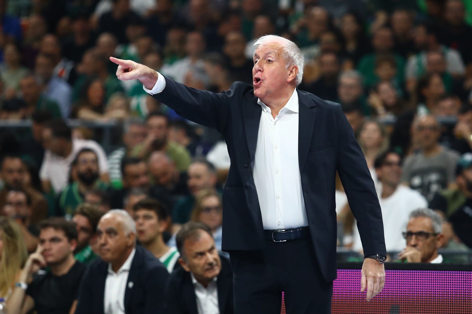 Ομπράντοβιτς: “Θέλω να δώσω συγχαρητήρια στους παίκτες μου, είμαι ευχαριστημένος”