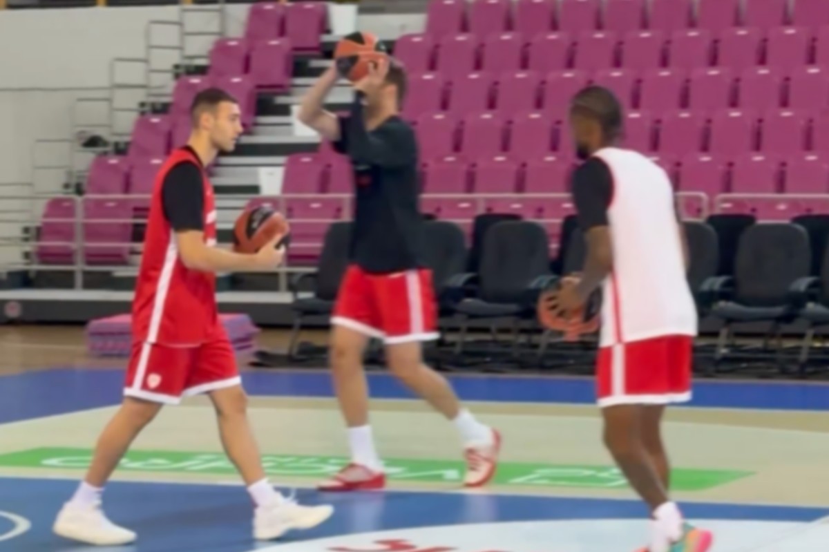 Το VIDEO του SPORT24 από την προπόνηση του Ολυμπιακού στο Ηράκλειο                                          Το VIDEO του SPORT24 από την προπόνηση του Ολυμπιακού στο Ηράκλειο
