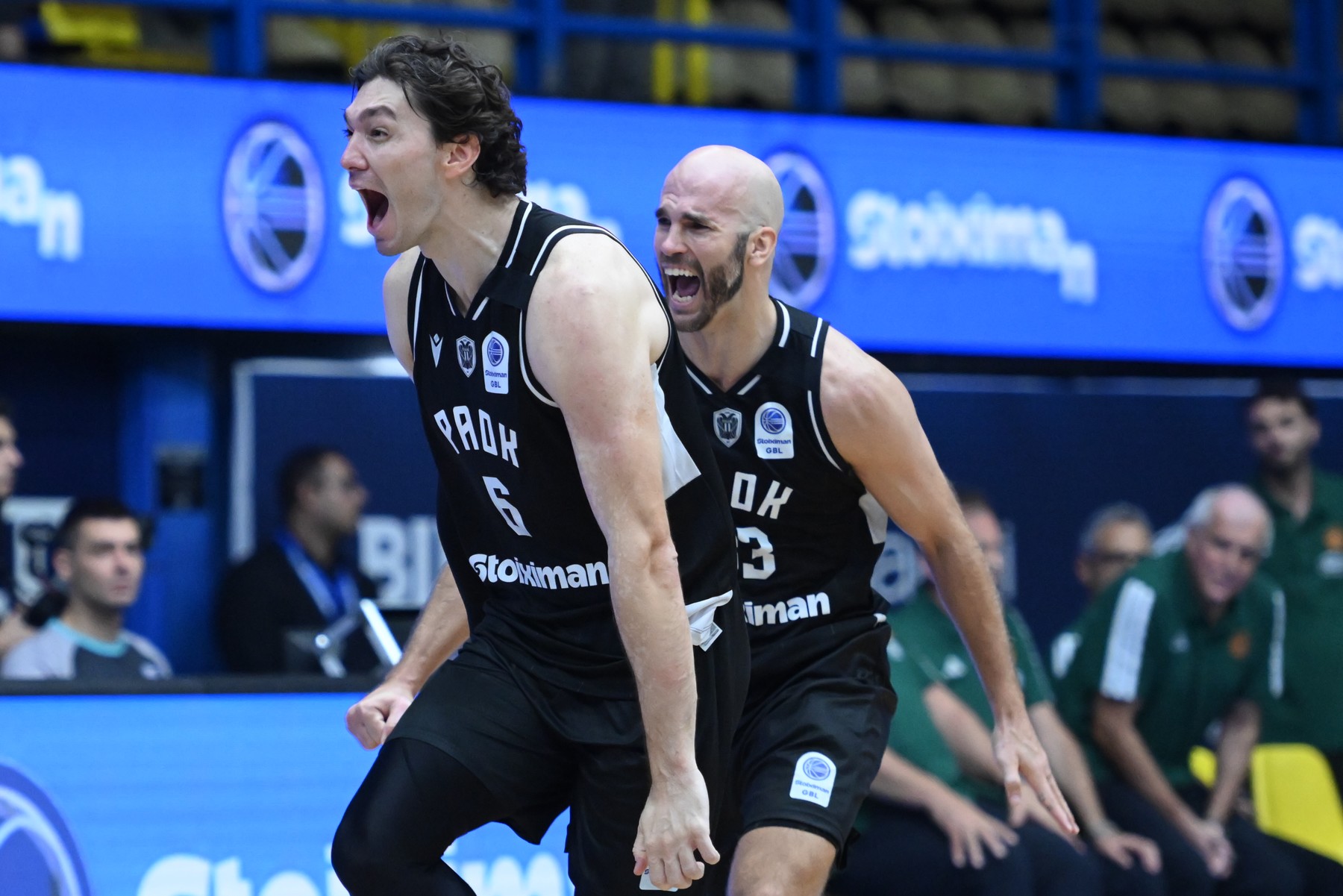 Η φωνή της Βίσση και η κραυγή του Όσμαν                                          Η φωνή της Βίσση και η κραυγή του Όσμαν