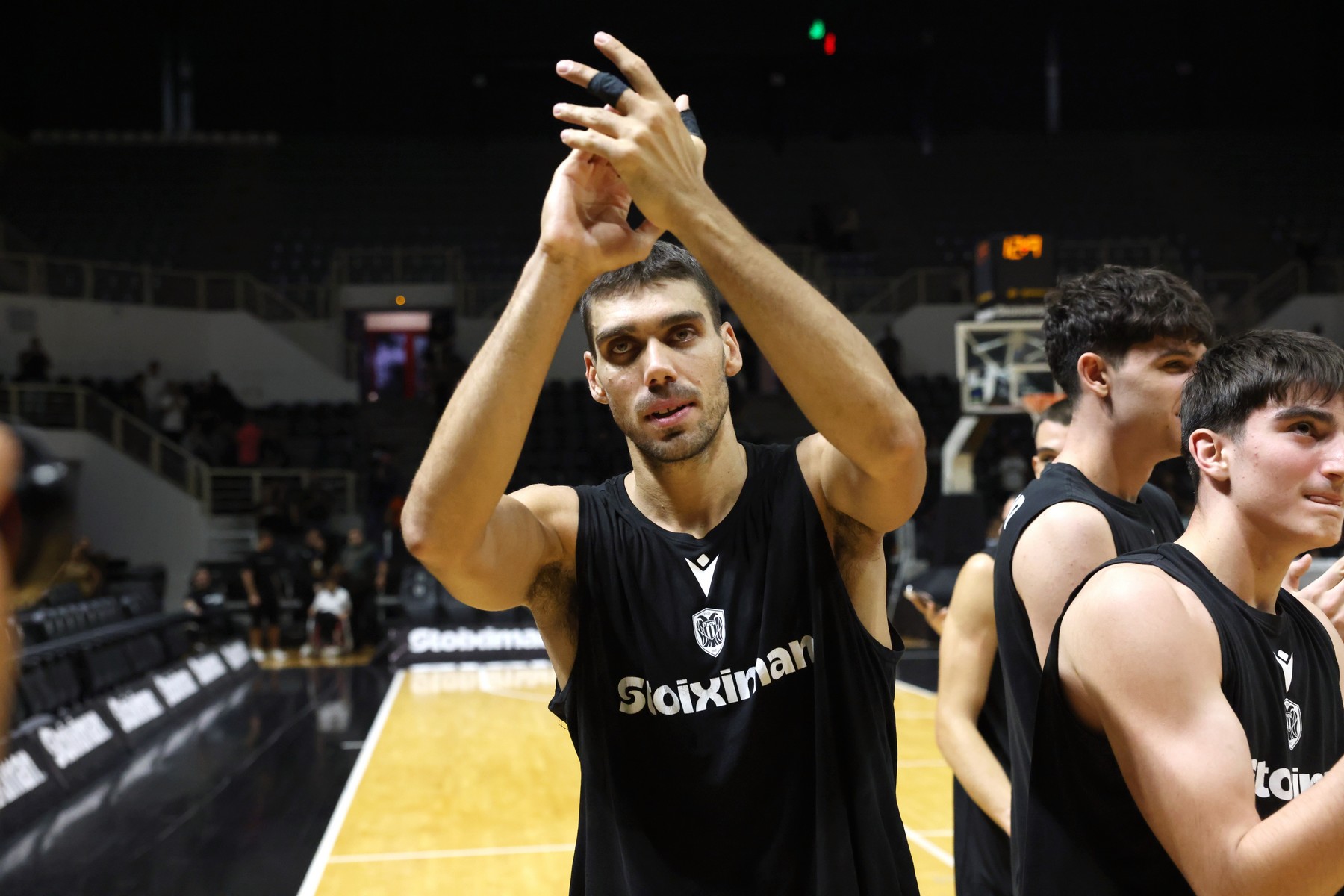 Το μήνυμα του Νίκου Περσίδη στον κόσμο του ΠΑΟΚ στην ανοιχτή προπόνηση                                          Το μήνυμα του Νίκου Περσίδη στον κόσμο του ΠΑΟΚ στην ανοιχτή προπόνηση