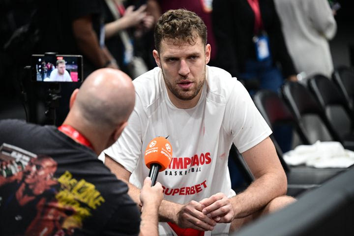 Ο Σάσα Βεζένκοβ στο SPORT24: “Όταν κρίνεται ένας τίτλος πρέπει να είμαστε έτοιμοι να τον διεκδικήσουμε”