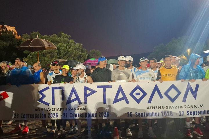 Ξεκίνησε το ΣΠΑΡΤΑΘΛΟΝ με 403 δρομείς να μετέχουν στην απόλυτη δοκιμασία υπεραπόστασης