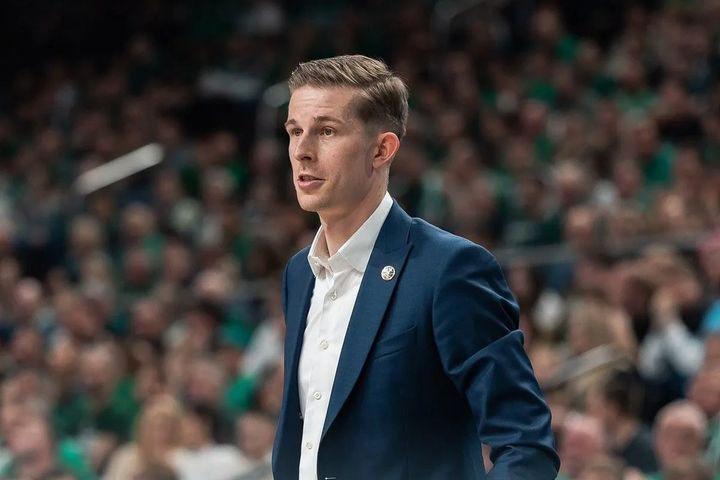 O νεαρότερος head coach στην ιστορία της EuroLeague γίνεται το δεξί χέρι του Ίσαλο στους Γκρίζλις