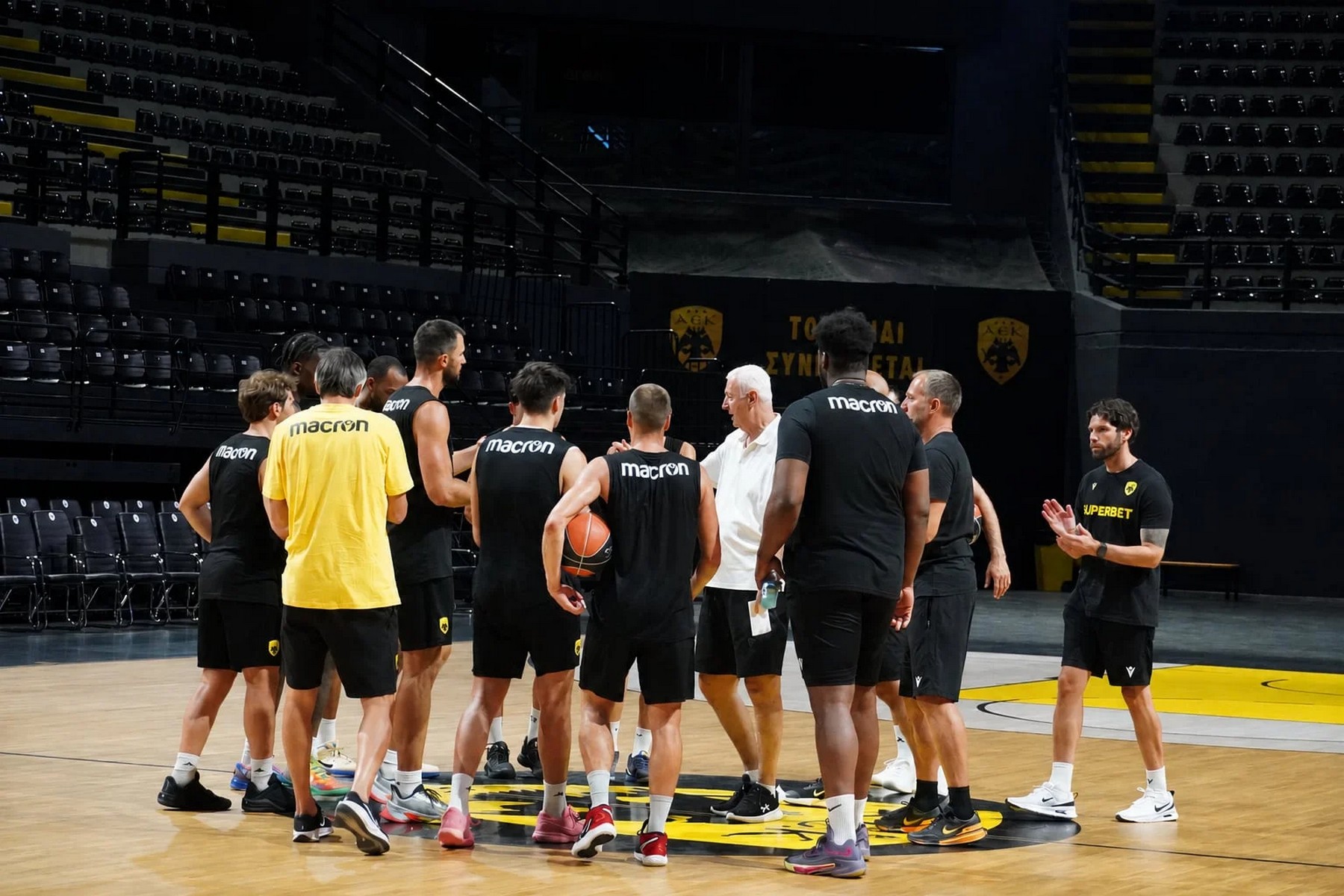 Η ΑΕΚ πήρε Ζερβό και τον έδωσε δανεικό στη Νήαρ Ηστ