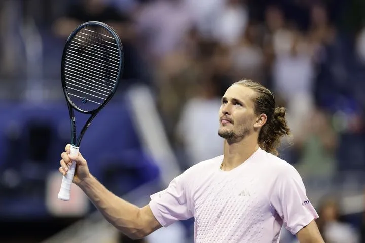 Στα ημιτελικά του US Open ο Ζβέρεφ, θα αντιμετωπίσει τον Χατσάνοφ