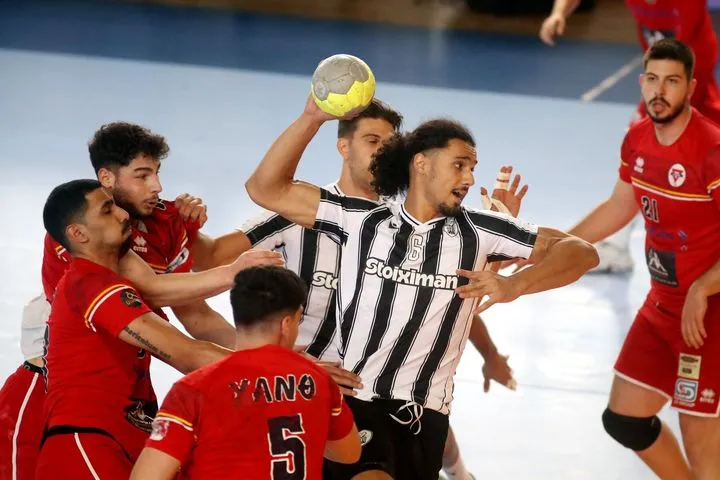 ΠΑΟΚ – ΧΑΝΘ 42-19: Πρώτη νίκη για τον Δικέφαλο και πρώτο δίποντο στη Handball Premier