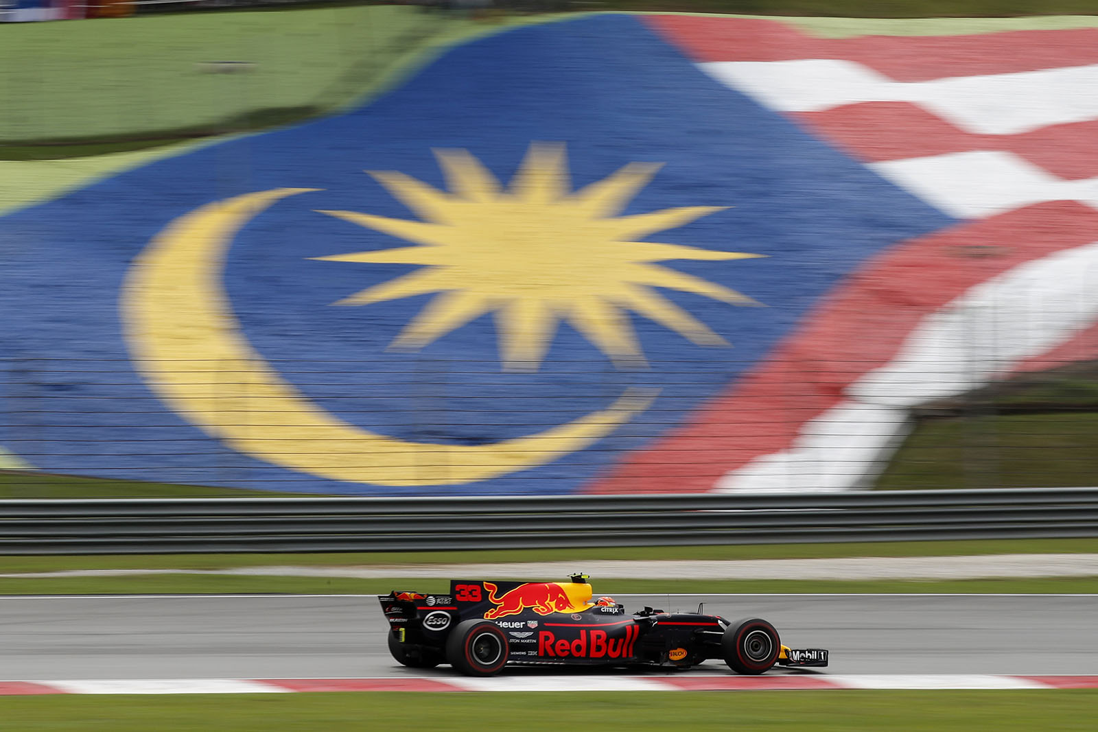 Formula 1: Το 16ο Grand Prix του Μπαχρέιν, στη Μαλαισία, έρχεται την Κυριακή 4 Οκτωβρίου στις 10:00 ζωντανά, αποκλειστικά σε ΑΝΤ1 και ΑΝΤ1+                                          Formula 1: Το 16ο Grand Prix του Μπαχρέιν, στη Μαλαισία, έρχεται την Κυριακή 4 Οκτωβρίου στις 10:00 ζωντανά, αποκλειστικά σε ΑΝΤ1 και ΑΝΤ1+