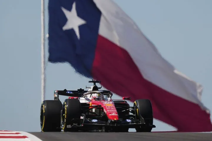 O Λεκλέρ και η Ferrari έμειναν στην κορυφή στο FP2 του Τέξας, αλλά ο Αντονέλι τους πλησίασε στα χιλιοστά