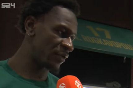 Ο Άιζακ Μπόνγκα στο SPORT24: "Αυτά χτίζουν χαρακτήρα και μας δένουν περισσότερο σαν ομάδα"