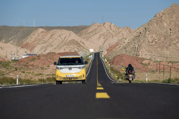 Volkswagen ID. Buzz: Ο γύρος του κόσμου με ρεκόρ Guinness και 100.000 km αξιοπιστίας