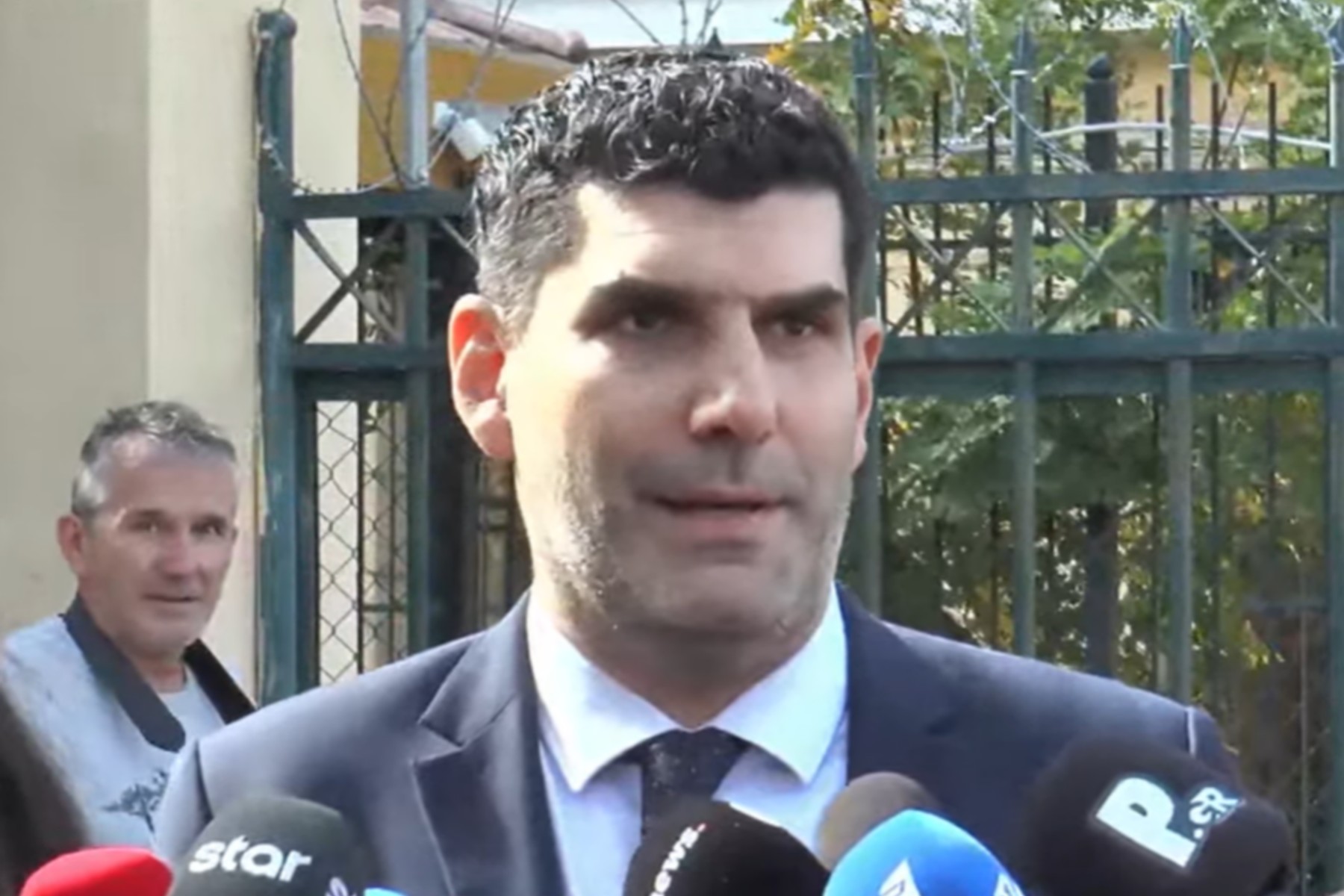 Δικηγόρος Τσαρούχα και Κορομηλά: "Δεν έχει σημασία εάν έχουν βρεθεί χρήματα, είναι προϊόν νόμιμων δραστηριοτήτων"                                          Δικηγόρος Τσαρούχα και Κορομηλά: "Δεν έχει σημασία εάν έχουν βρεθεί χρήματα, είναι προϊόν νόμιμων δραστηριοτήτων"
